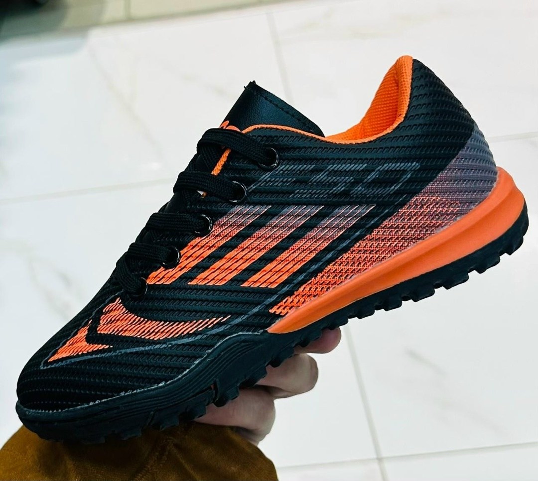 футбольная бутса,бутсы футбольные сороконожки футзалки adidas,сороконожка для футбола,футбольная ,сороконожки для футбола адидас