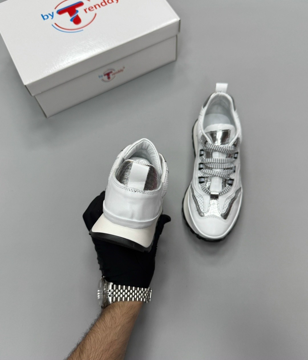 ,кроссовки brunello cucinelli,кроссовки brunello cucinelli черный,женские кроссовки,кроссовки кожаные