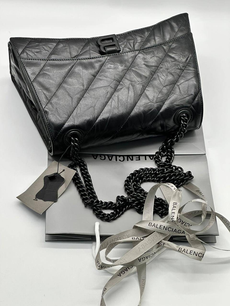 balenciaga paris 10 avenue george v,box balenciaga,balenciaga balenciaga,balenciaga paris avenue george v,модный дом баленсиага в париже