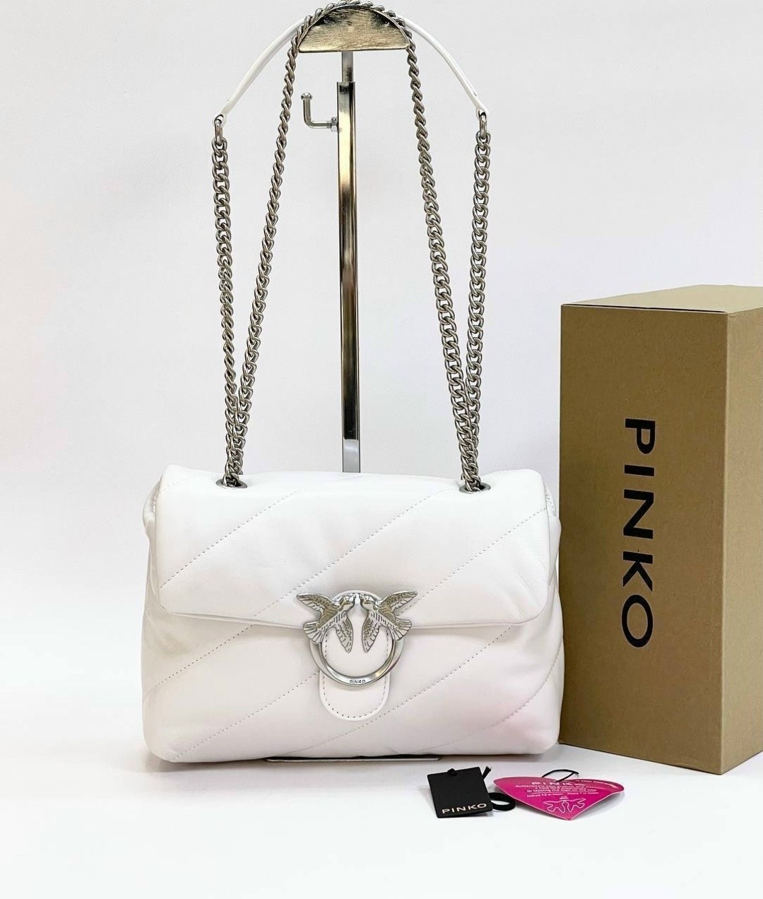 сумка pinko женская,сумки pinko,кожаная сумка pinko,сумка пинко черная с золотой фурнитурой,сумка с птичками бренд pinko