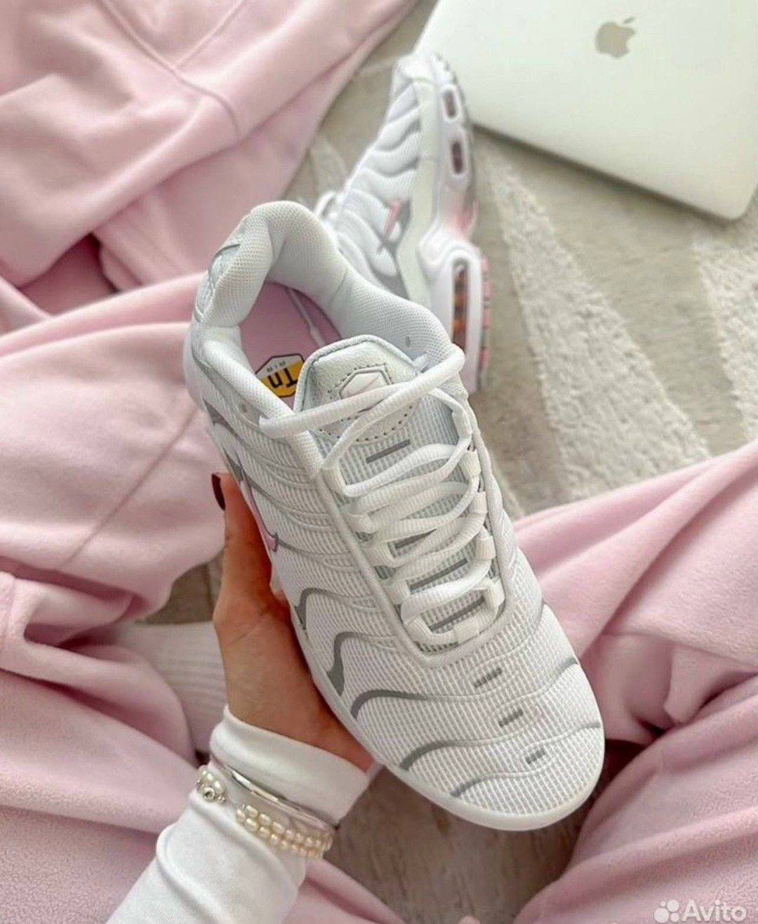 кроссовки nike air max tn plus,nike air max plus tn white,nike tn air max plus silver pink rise,кроссовки женские nike air max tn plus,кроссовки летние спортивные nike air max tn plus