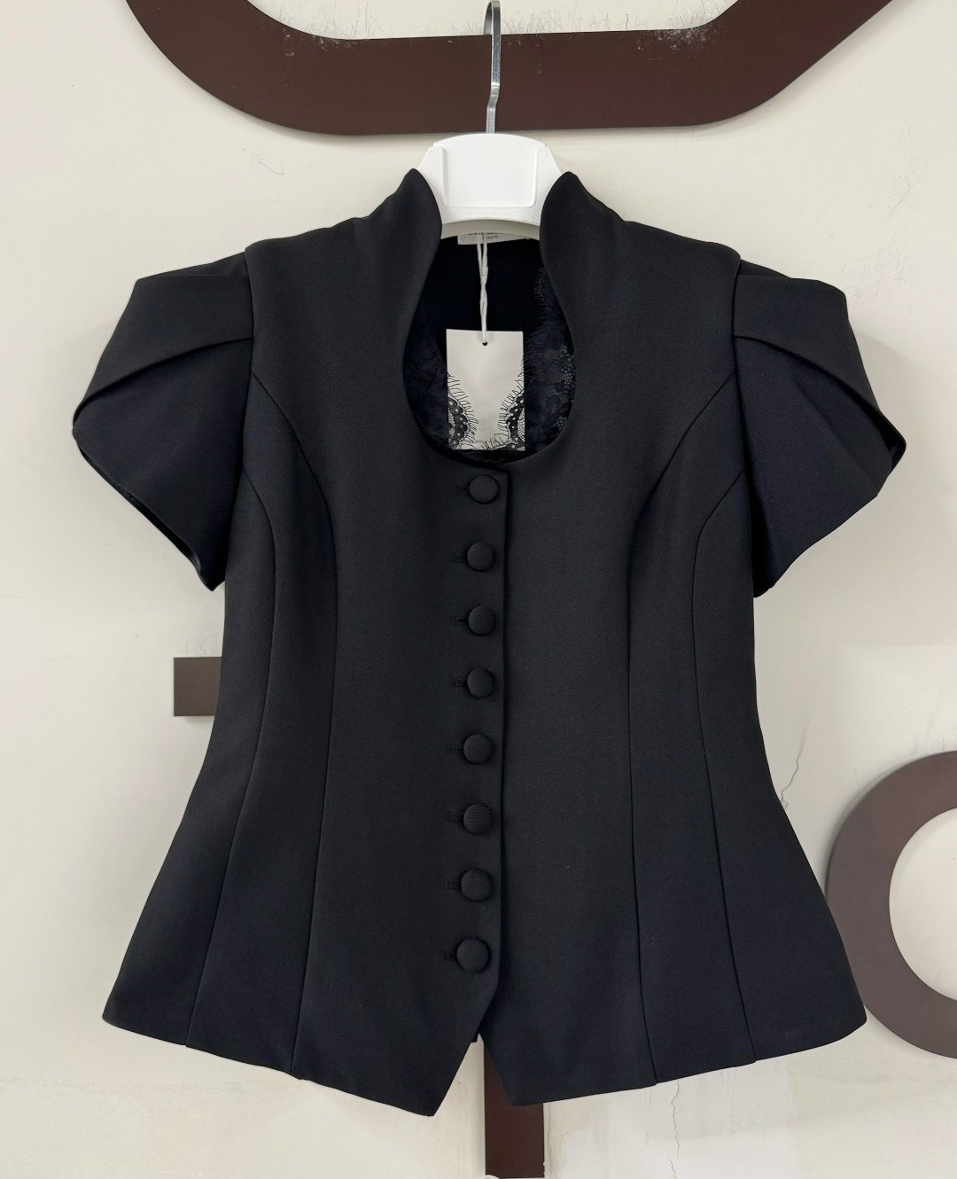 жакет приталенный,жакет с баской,женская блузка,белая блузка классика,жакет