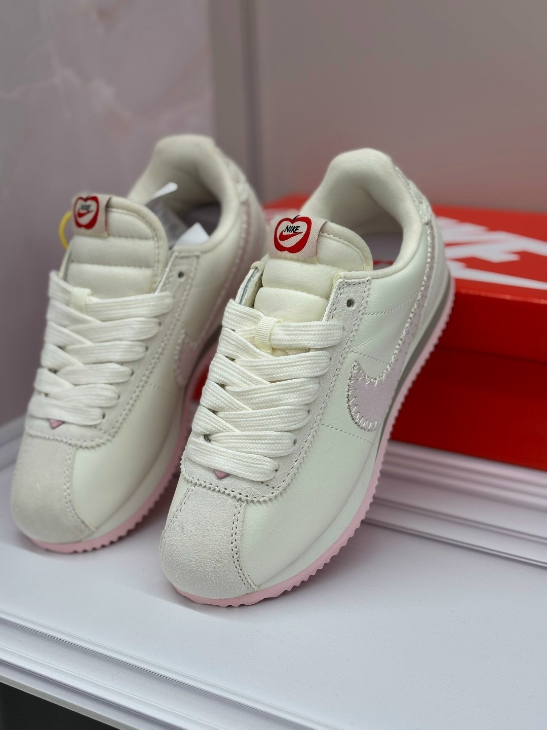 кроссовки nike cortez женские,кроссовки женские nike,кроссовки nike classic cortez,кроссовки nike cortez,кроссовки nike cortez женские бело-розовые