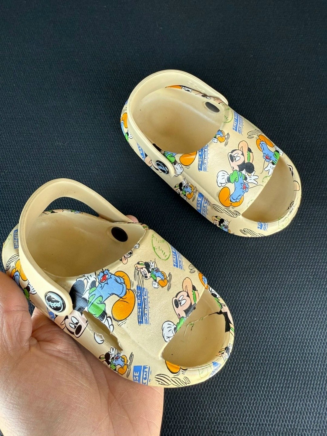 ,детская ,детские шлепанцы,детские сандалии,детские сандали