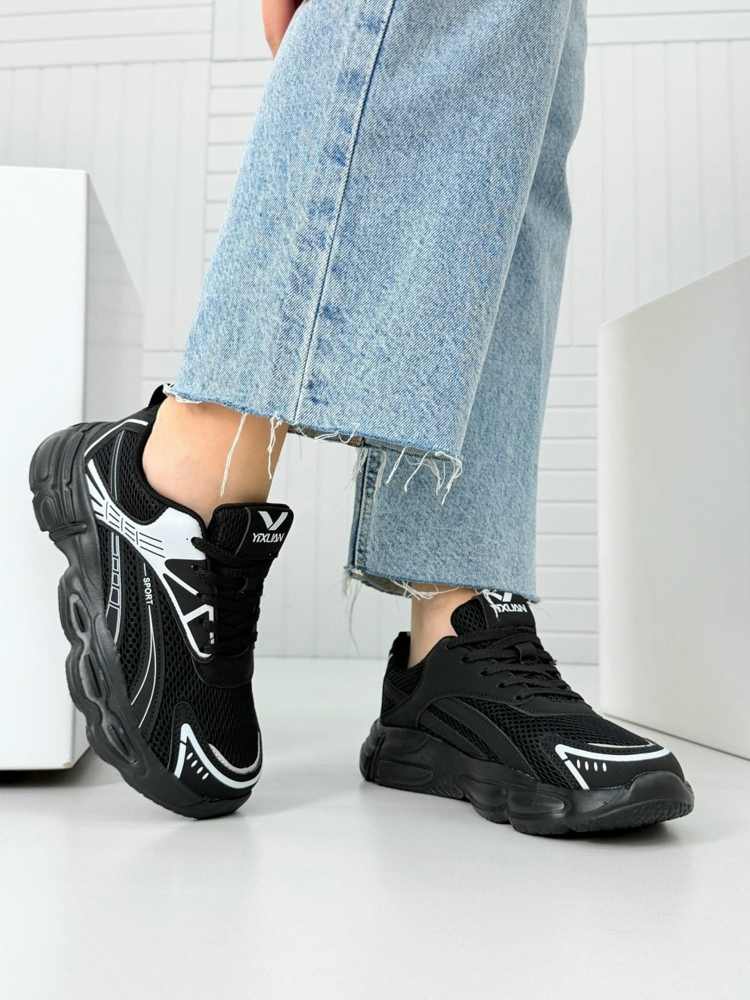 кроссовки,кроссовки женские,кроссовки модные,повседневные кроссовки,массивные кроссовки