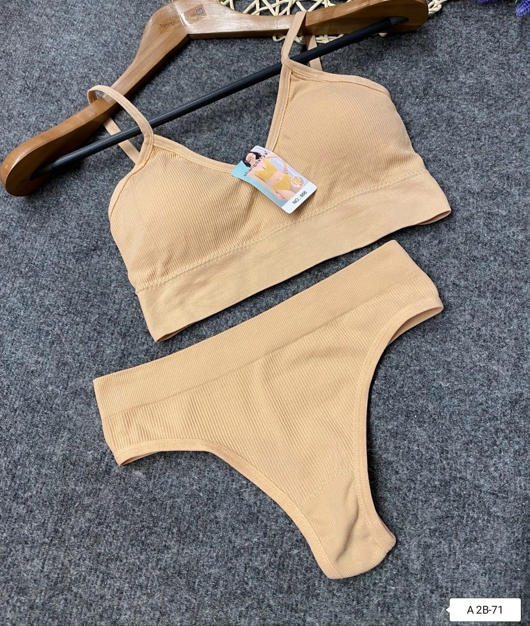 комплект женского нижнего белья,комплект нижнее белье,женская нижнее белье,нижнее белье комплект бесшовное,нижнее белье женское бесшовное комплект