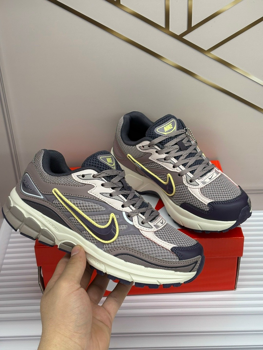 кроссовки nike,кроссовки nike initiator,кроссовки nike zoom vomero 5,женские кроссовки,кроссовки найк