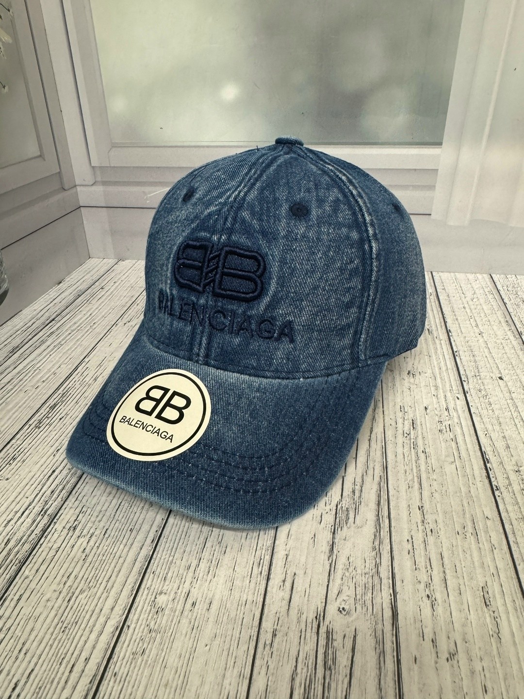 бейсболка balenciaga,стильная бейсболка,джинсовая бейсболка,balenciaga кепка джинсовая,бейсболка женская