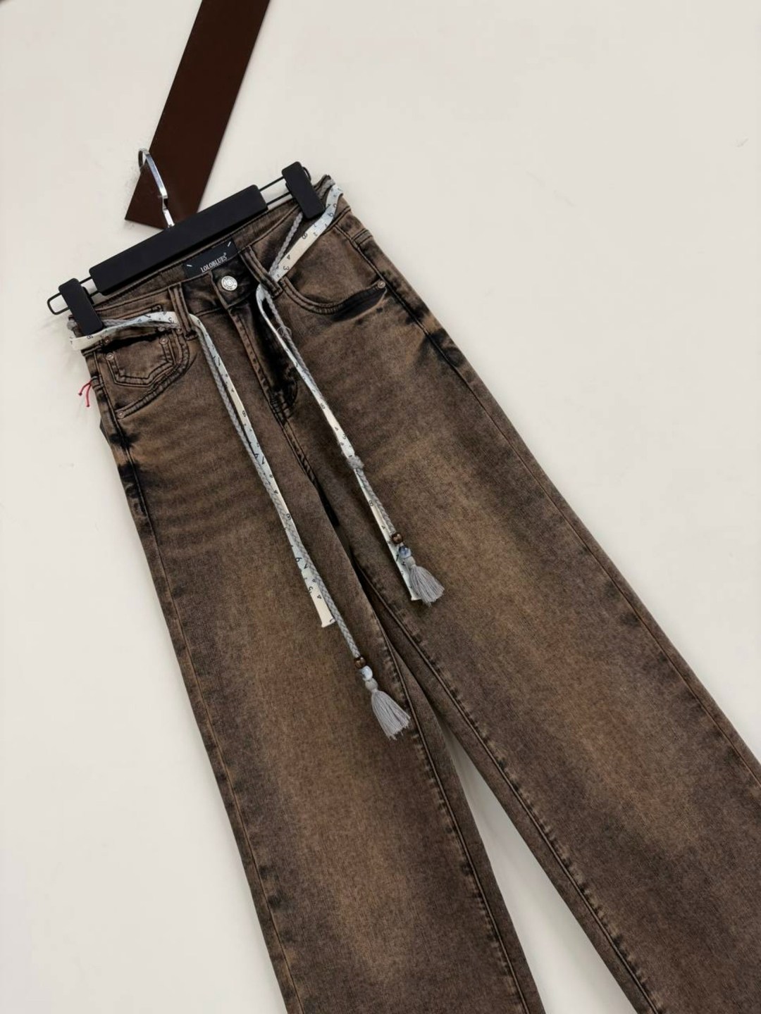 джинсы широкие,коричневые джинсы,брюки джинсы,джинсы,джинсы мужские