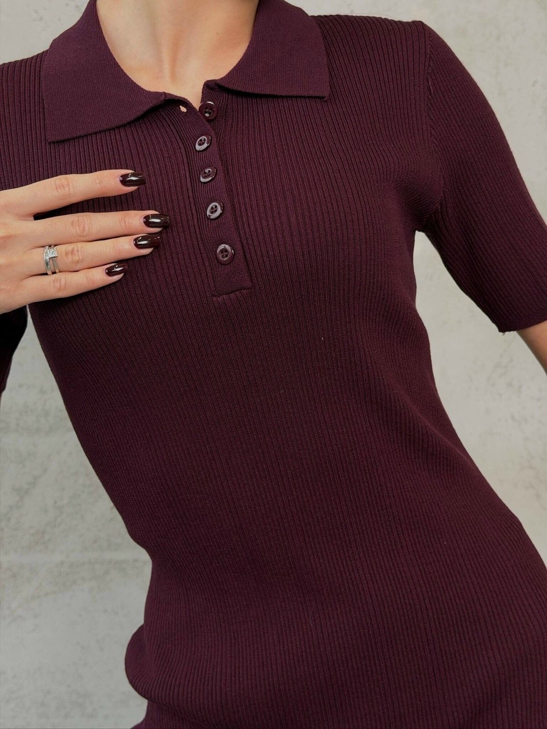 платье женское трикотажное с воротником поло мини,платье женское трикотажное с воротником поло мини молочного цвета,платье поло трикотажное мини emberens 292403939,платье женское трикотажное с воротни