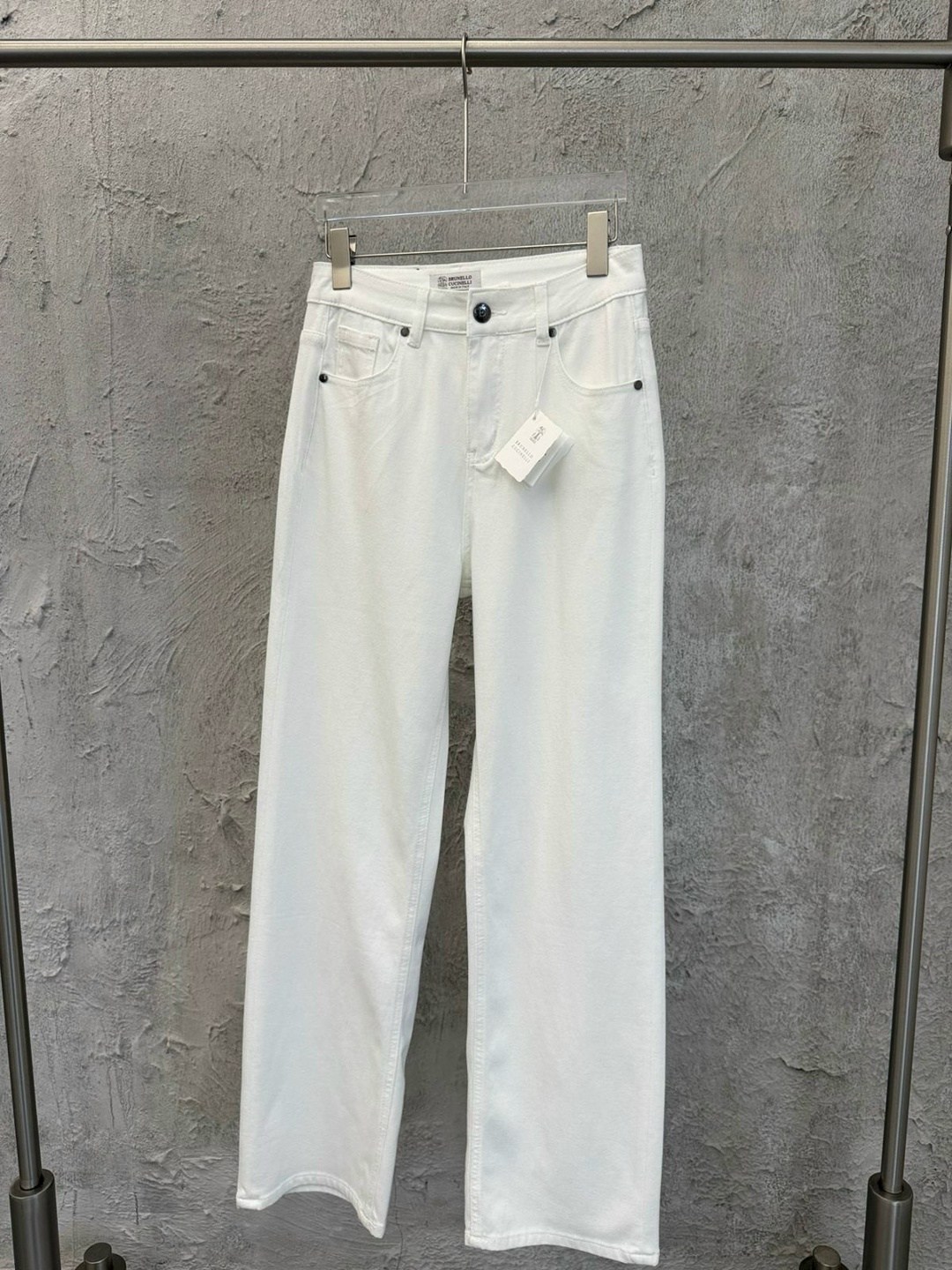 белые джинсы,джинсы chanel,джинсы стильные,женские джинсы,джинсы модные