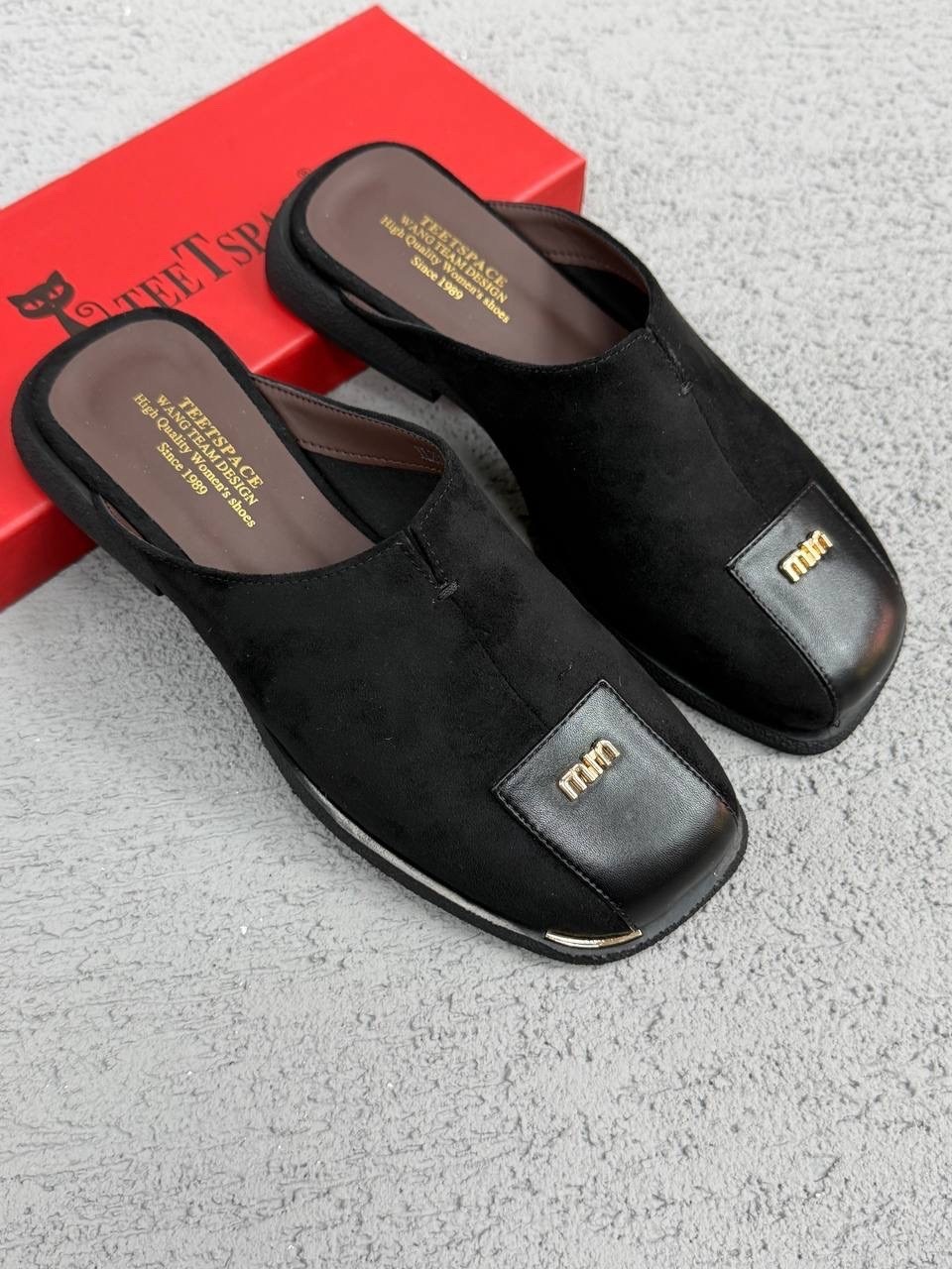,шлепанцы женские,шлепки женские,коричневые кожаные мюли miu miu,женские замшевые мюли hermes go коричневые