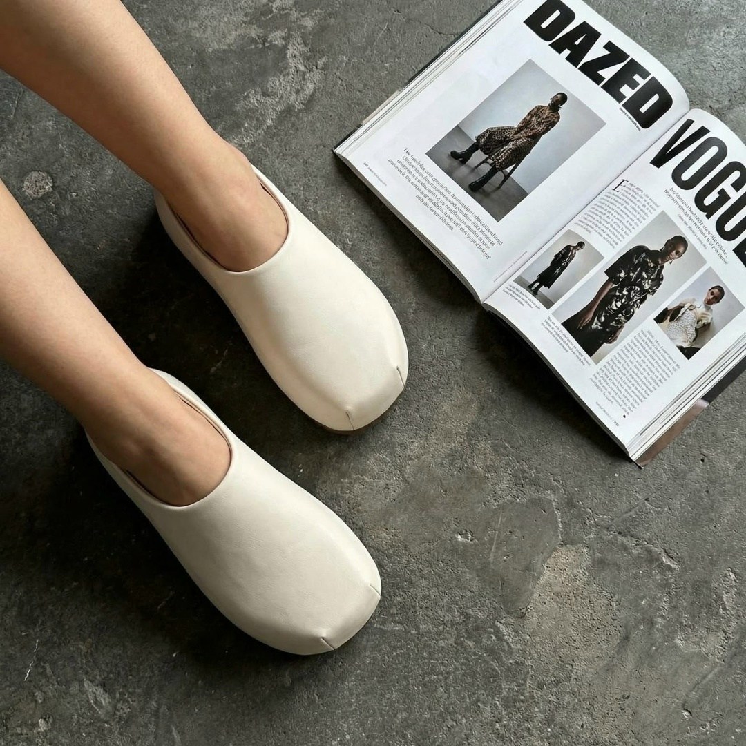 ,тапочки модные, для дома,летние тапочки, на плоской подошве