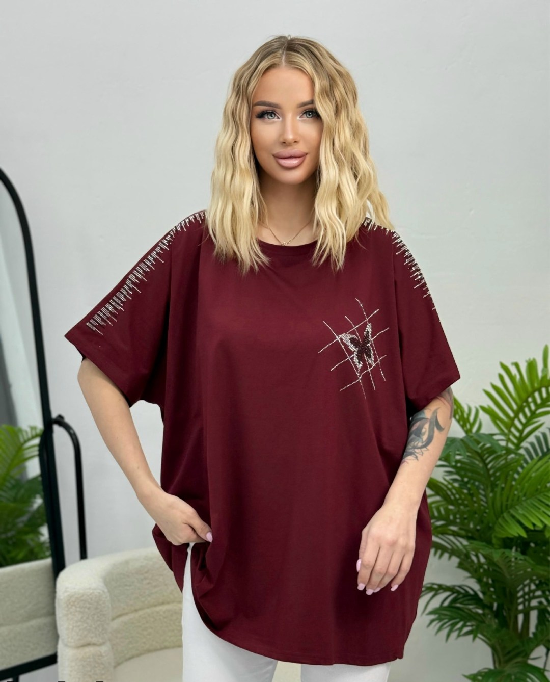 футболка базовая со стразами оверсайз abidov style,футболка со стразами с принтом оверсайз vv-fashion,женская футболка,женская футболка оверсайз,футболка базовая со стразами оверсайз