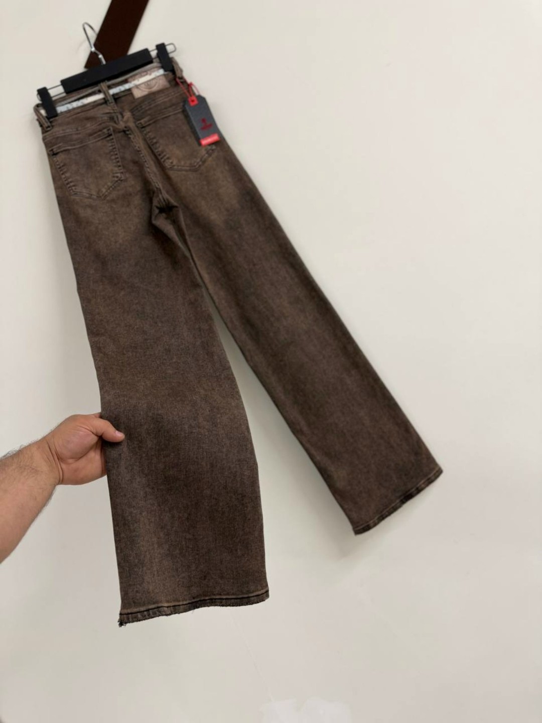 джинсы широкие,коричневые джинсы,брюки джинсы,джинсы,джинсы мужские