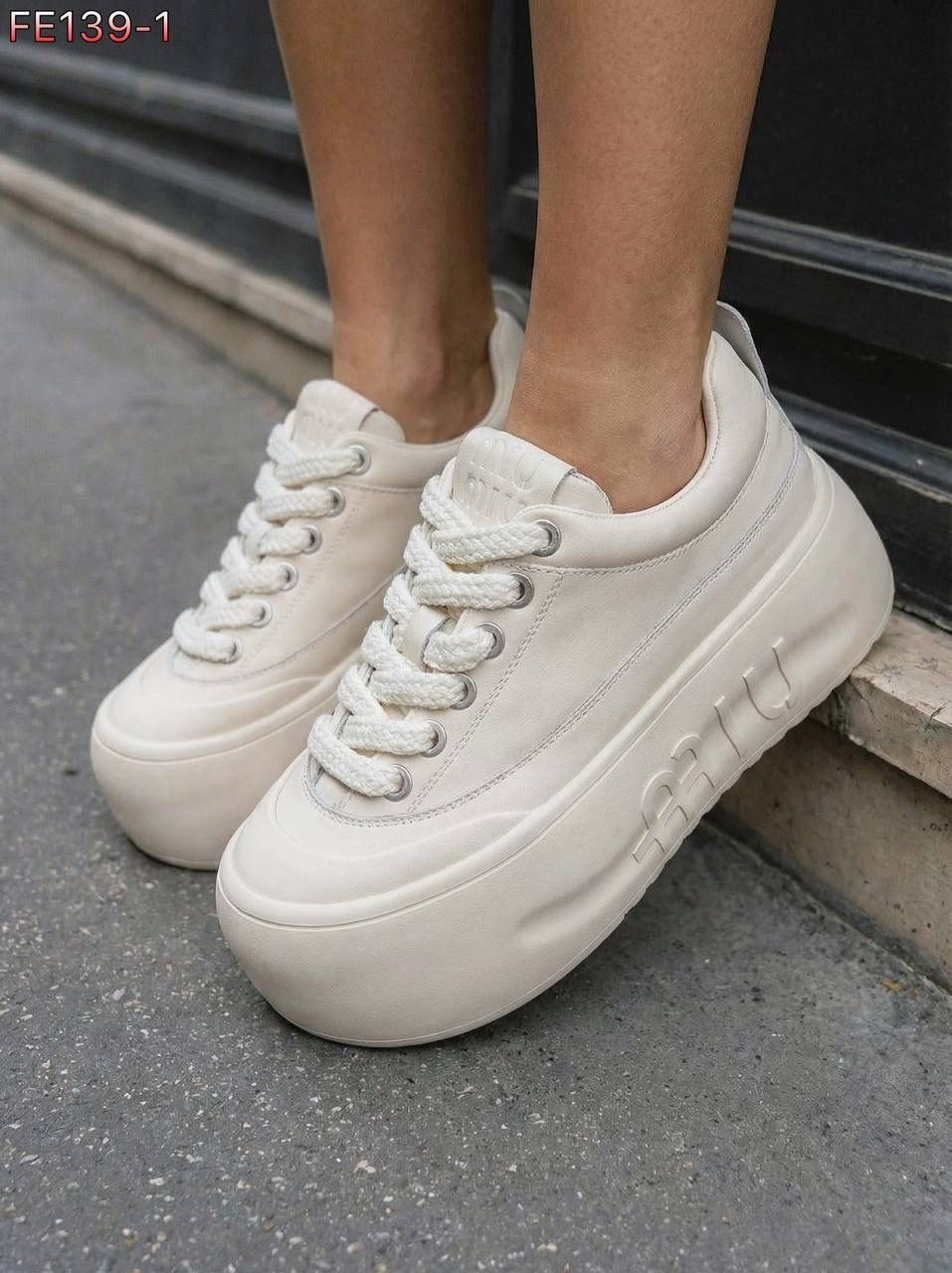 кроссовки женскиe,,повседневная ,повседневные кроссовки, на плоской подошве