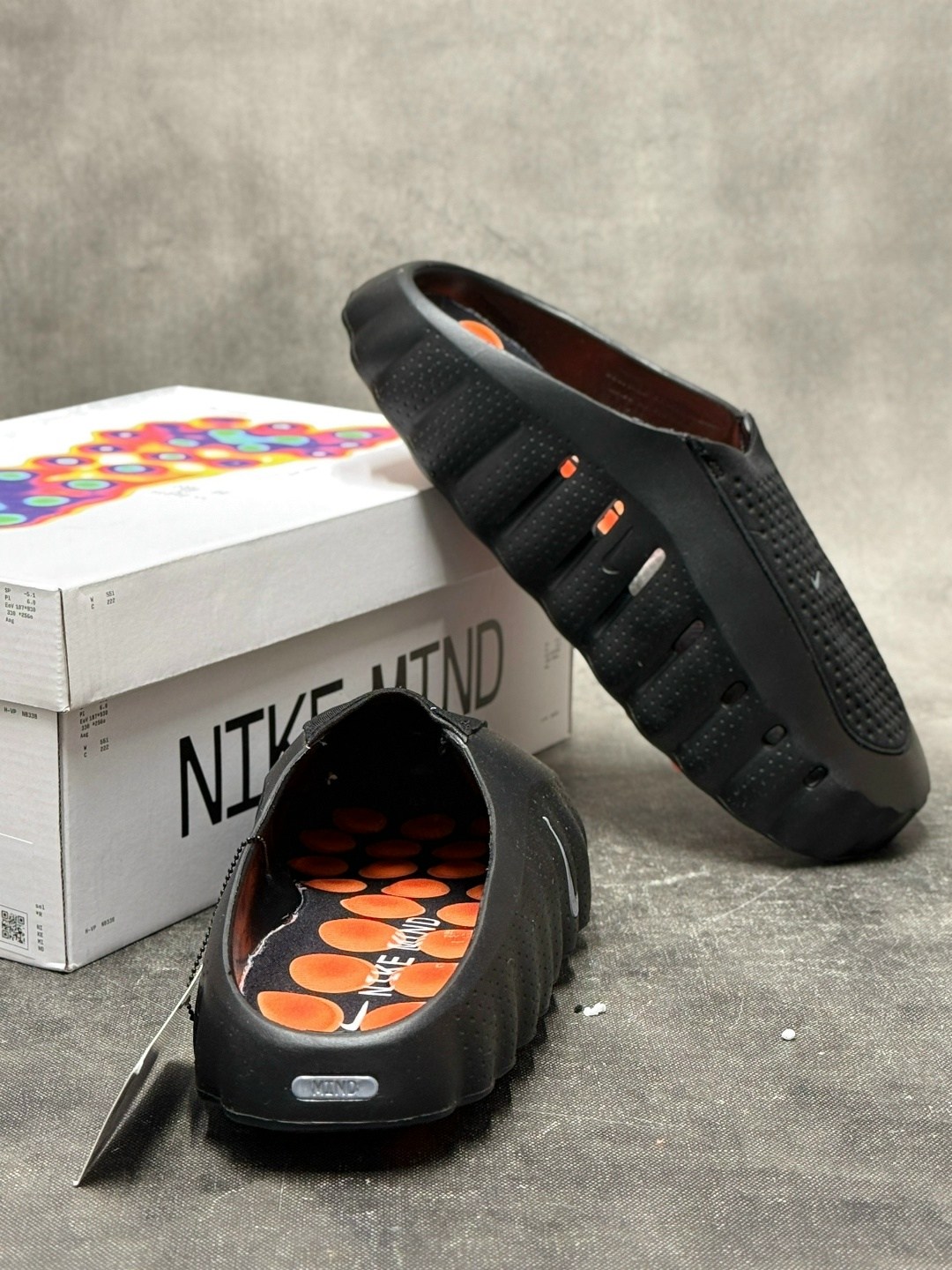 шлепанцы женские,мужские шлепанцы,кроссовки тапки,кроссовки,nike mind 001