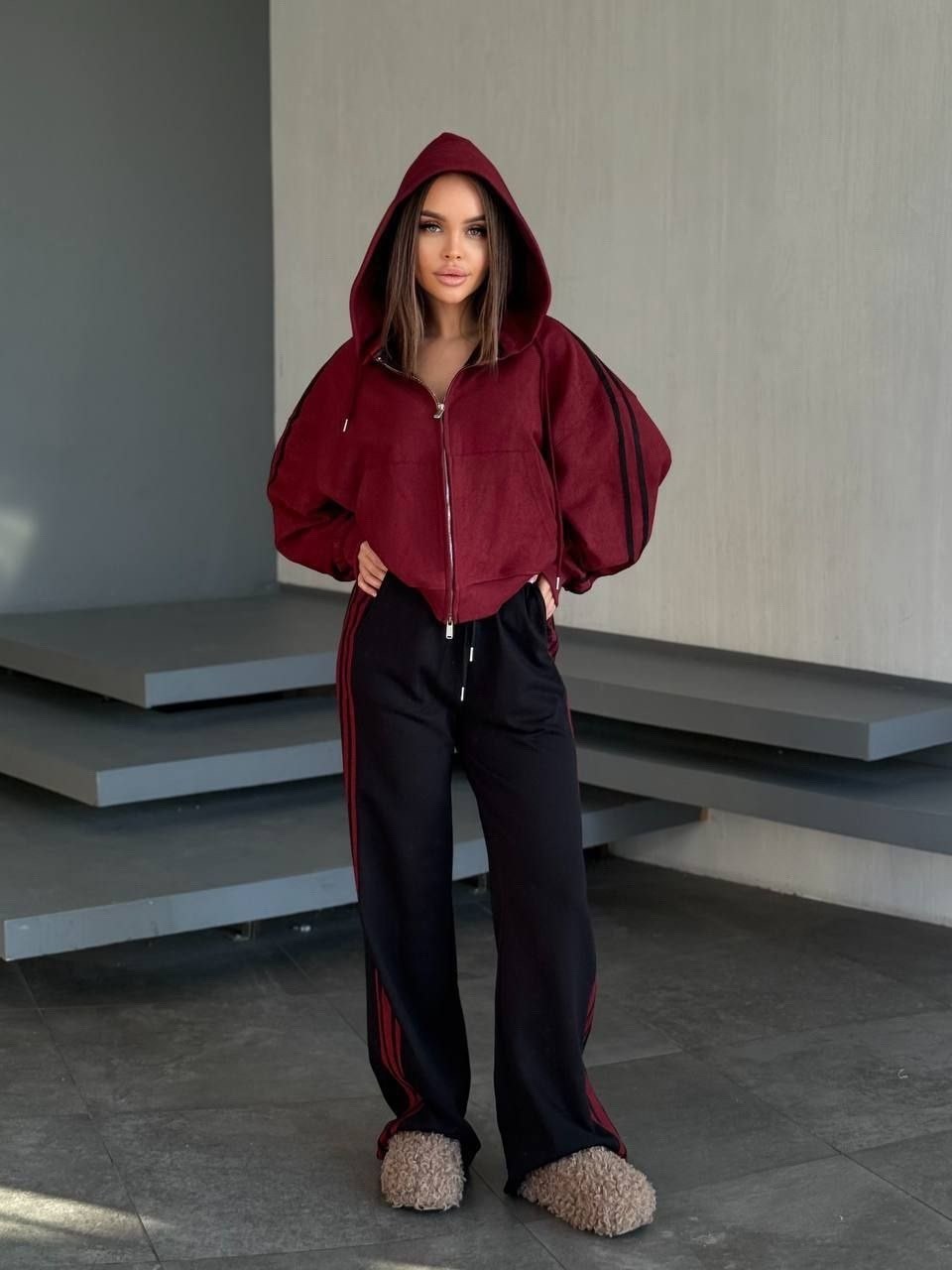 модные костюмы,костюм спортивный женский,спортивный костюм,стильный спортивный костюм,серые спортивные костюмы женские