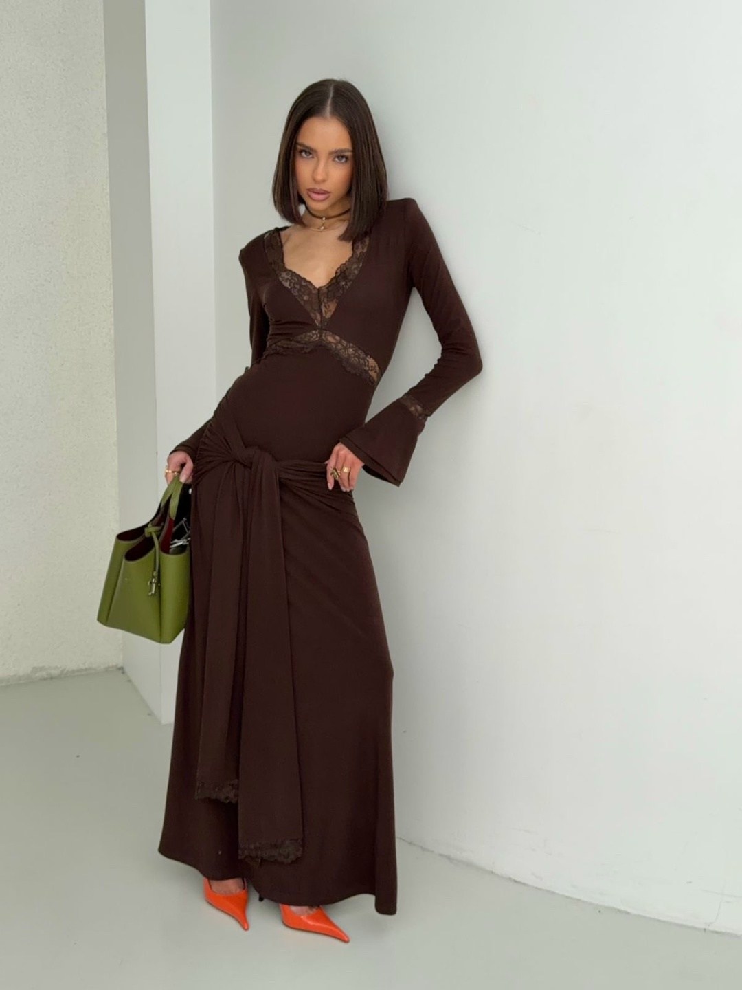 платье,стильное платье,коричневое платье,облегающее платье миди из джерси шоколадного цвета с рюшами и каплевидным вырезом topshop,длинное платье