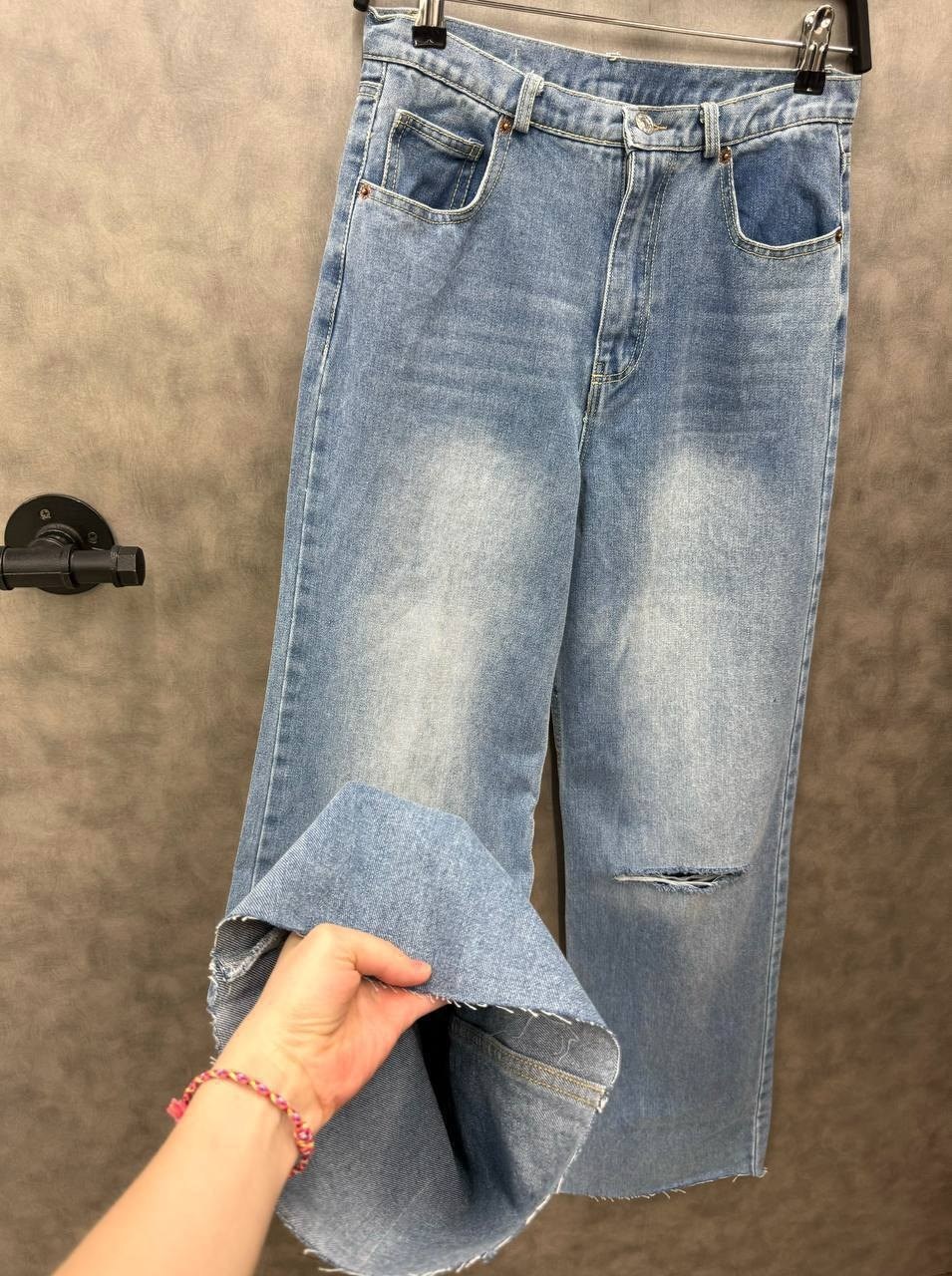 широкие джинсы,женские джинсы,джинсы прямого кроя,прямые джинсы,джинсы flare со средней посадкой love republic