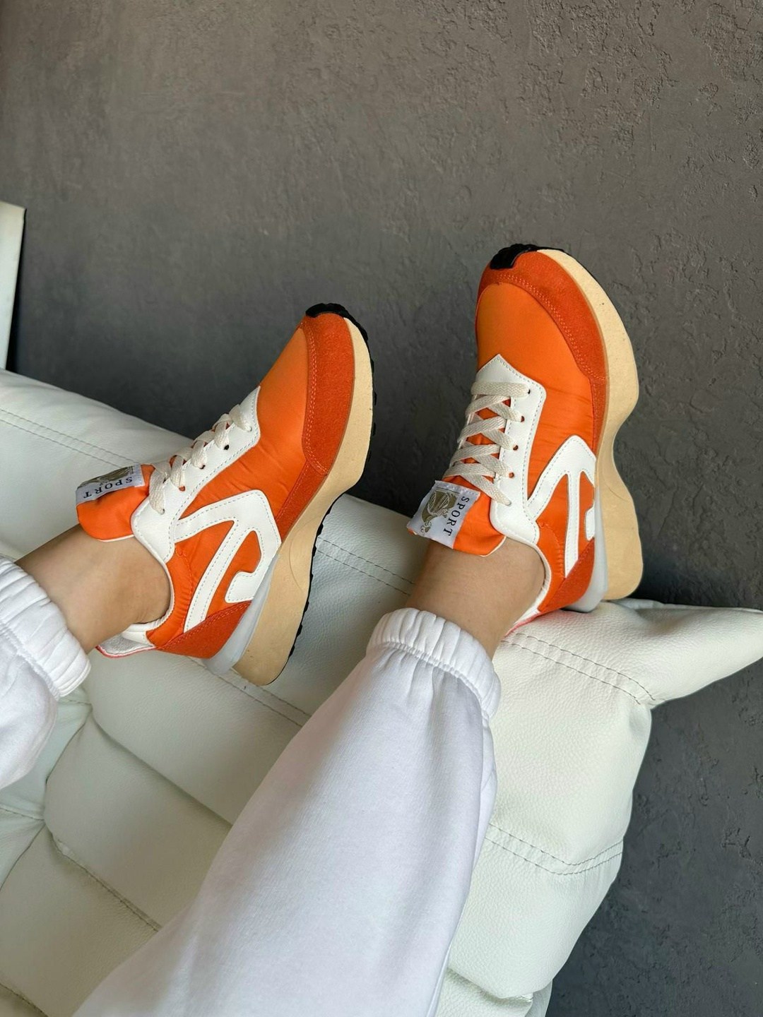 кроссовки женскиe,кроссовки,оранжевые кроссовки,кроссовки бело оранжевые,кроссовка