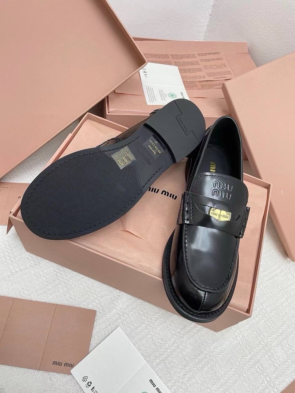 ,лоферы miu miu,лоферы женские,лоферы миу миу,лоферы женскиe из натуральной кожи