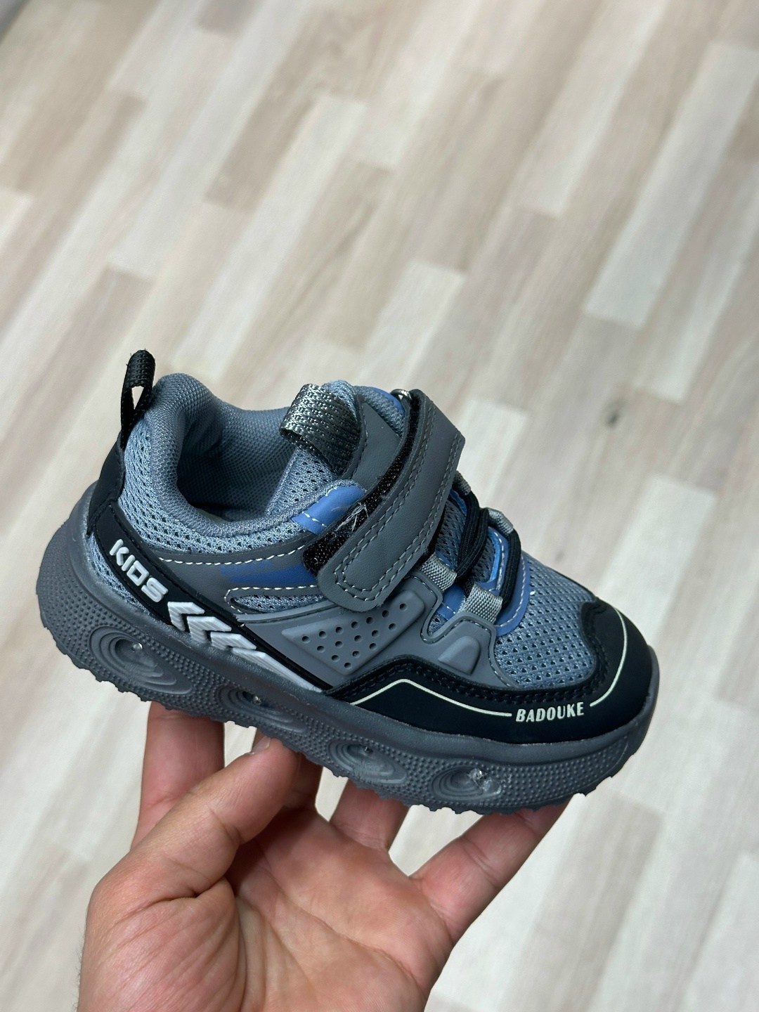 кроссовки,детские кроссовки,кроссовка детская,,кроссовки закрытые