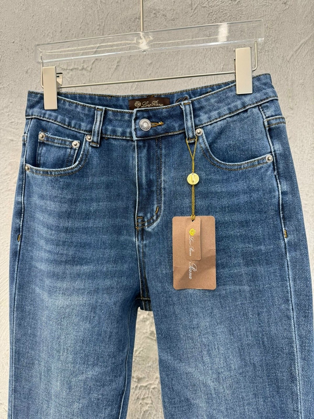 женские джинсы,одежда джинсы,джинсы,стильные джинсы,джинсы клеш