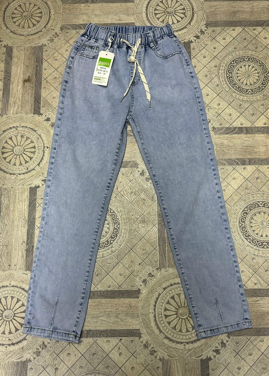 джинсы женские,голубые джинсы,джинсы на резинке,джинсы бананы женские,джинсы