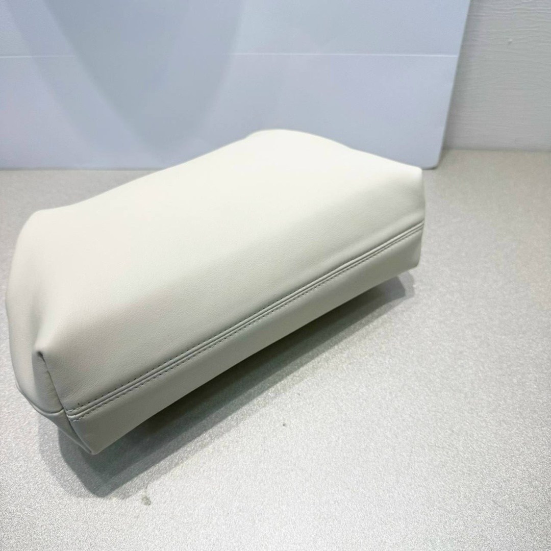 боттега венета сумка пельмешка,белый клатч,клатч,женская сумка bottega veneta,сумки клатч