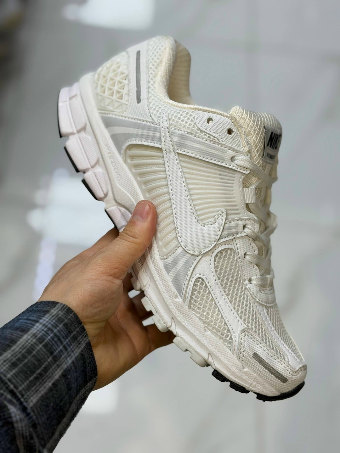 кроссовки женские nike,кроссовки nike,кроссовки,кроссовки nike vomero,спортивные кроссовки