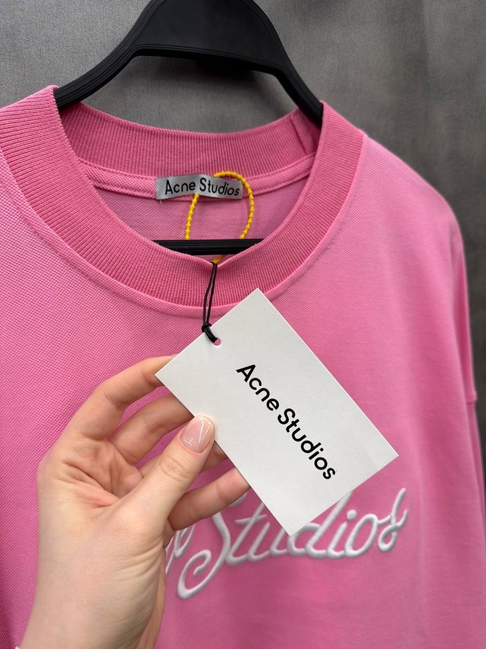 розовые футболки,acne studios лонгслив,розовый свитшот,розовая толстовка,свитшот женская