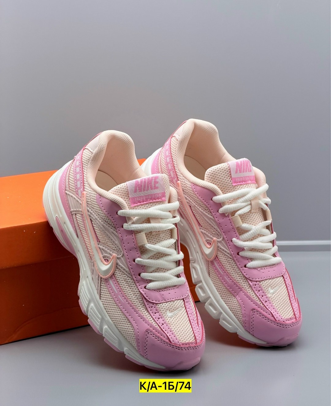 кроссовки для бега initiator женские с низким верхом розовые/белые/серебристые nike,кроссовки nike женские,nike v2k run женские беговые кроссовки,кроссовки nike initiator,кроссовки nike initiator розо
