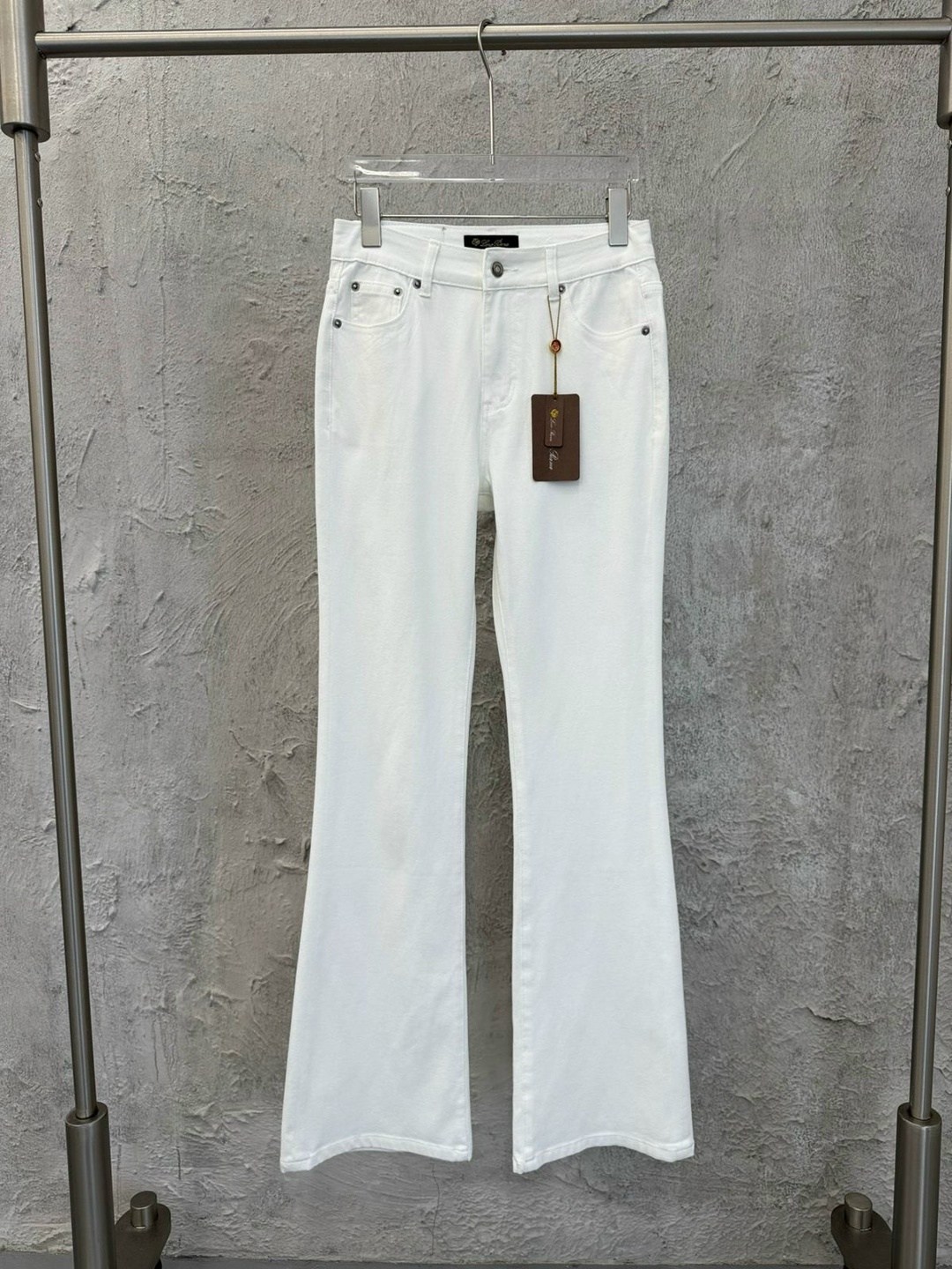 белые джинсы клеш,джинсы белые,женские джинсы,брюки джинсы,белые джинсы женские