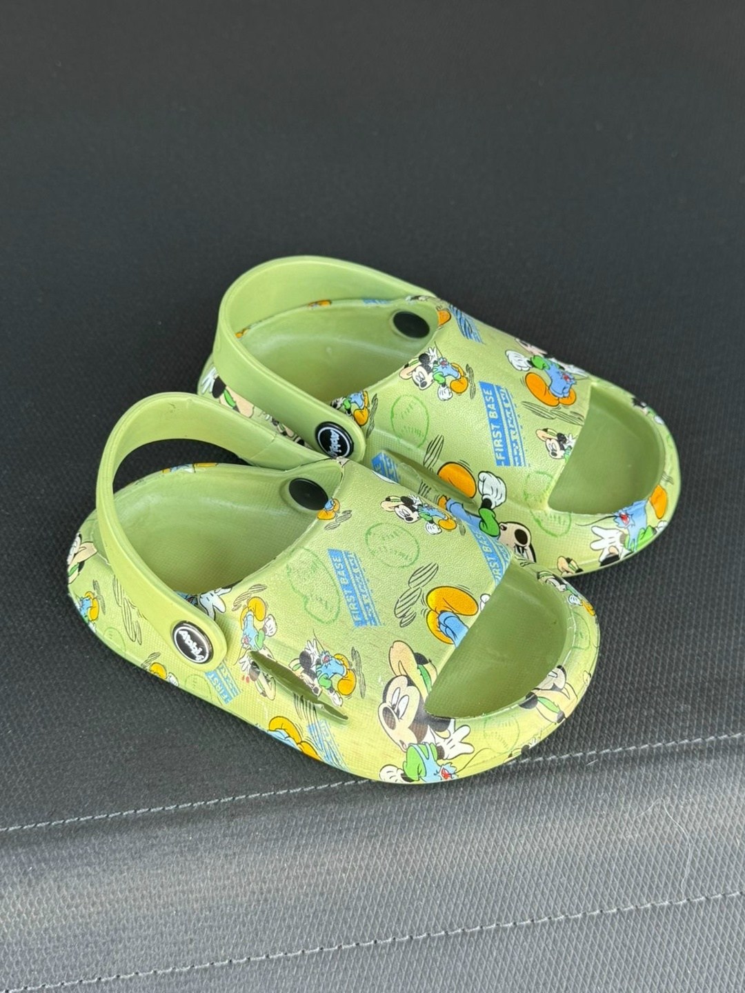 ,детская ,детские шлепанцы,детские сандалии,детские сандали