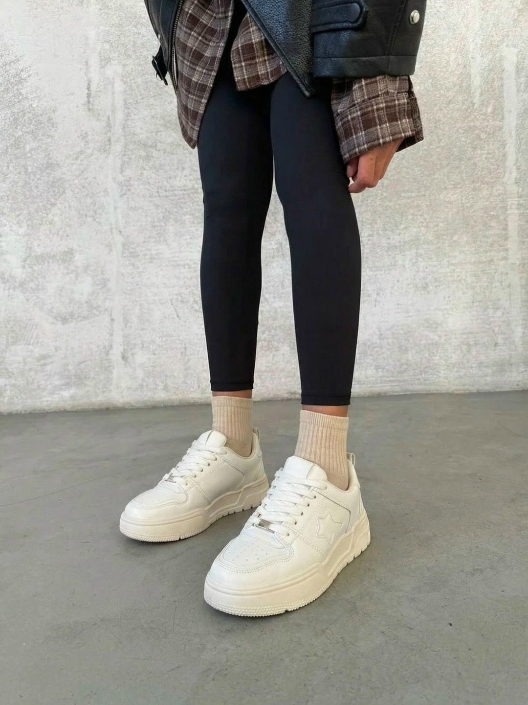 ,угги женские,женские кроссовки,бежевые кроссовки, женская