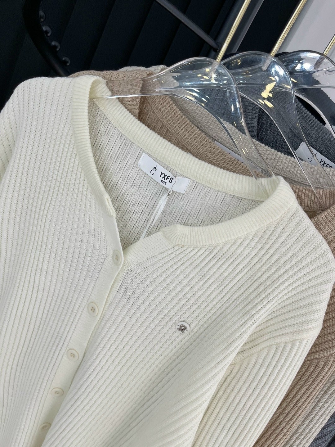 кардиган,кофта кардиган,джемпер кардиган,кардиган женский,женский вязаный кардиган