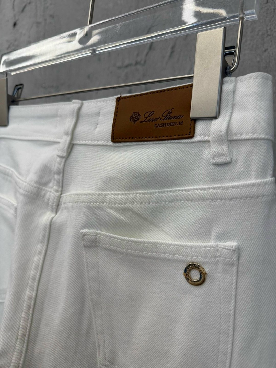 белые джинсы клеш,джинсы белые,женские джинсы,брюки джинсы,белые джинсы женские