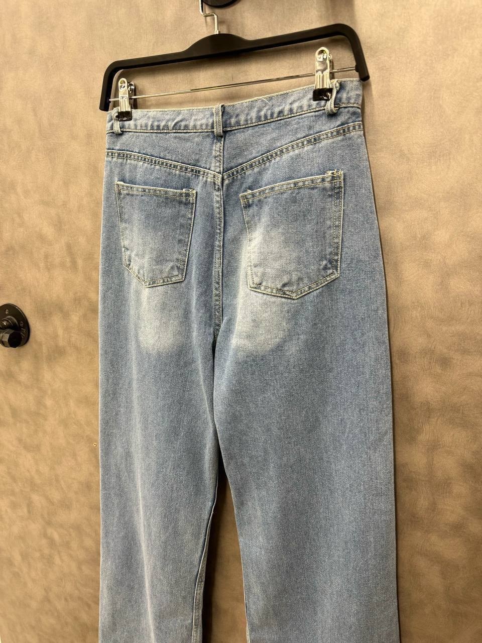 широкие джинсы,женские джинсы,джинсы прямого кроя,прямые джинсы,джинсы flare со средней посадкой love republic