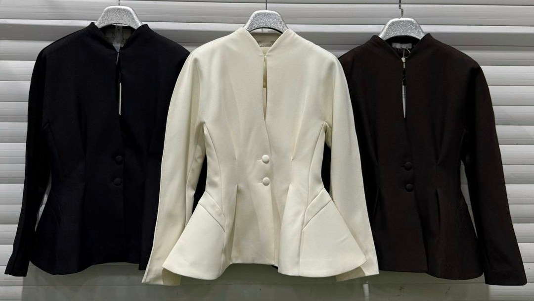 жакет с баской,пиджак,жакет приталенный,жакет