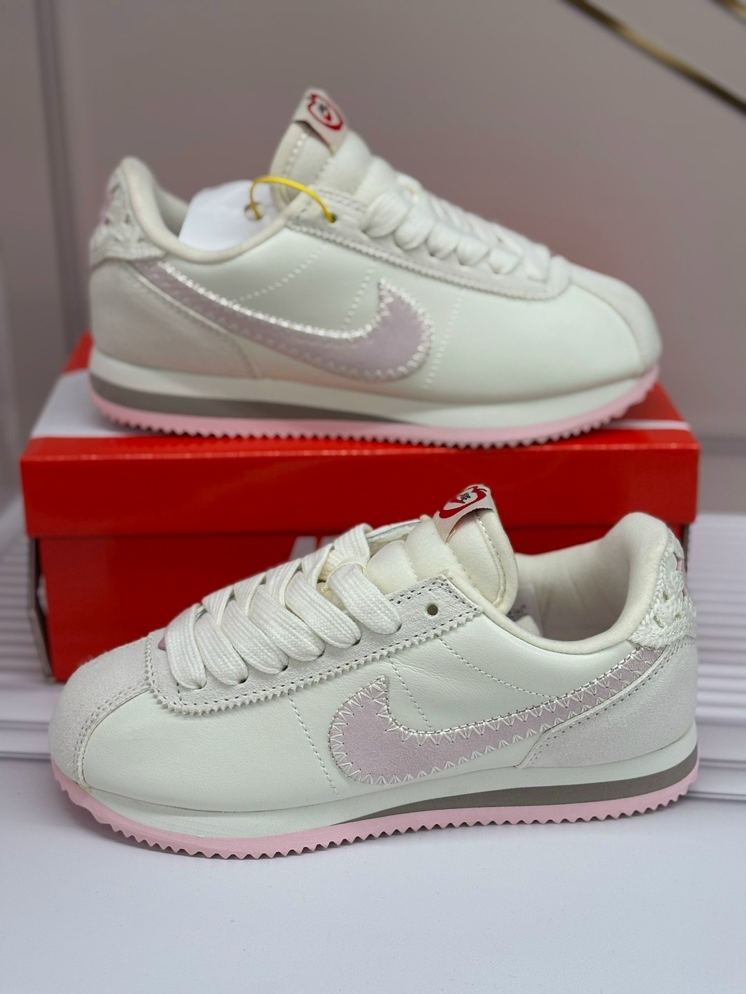 кроссовки nike cortez женские,кроссовки женские nike,кроссовки nike classic cortez,кроссовки nike cortez,кроссовки nike cortez женские бело-розовые
