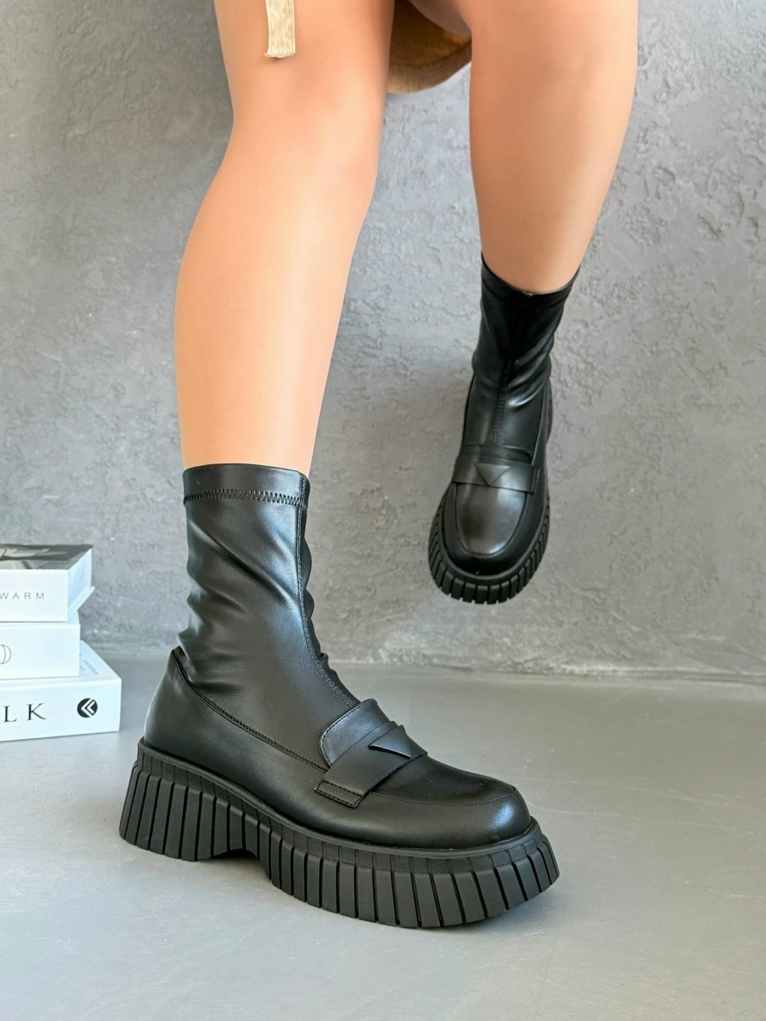 ,женские ботинки,женская ,модные сапоги,ботинки на массивной подошве