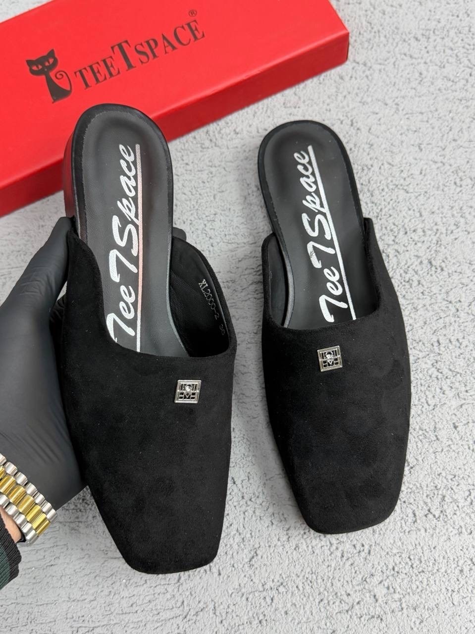 ,женские шлепанцы,обуви, женская,мужские тапочки