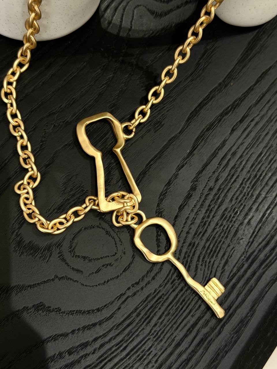 колье цепи,цепочка ожерелье,браслет кристиан диор золотой,браслет диор золотой,цепочка чокер