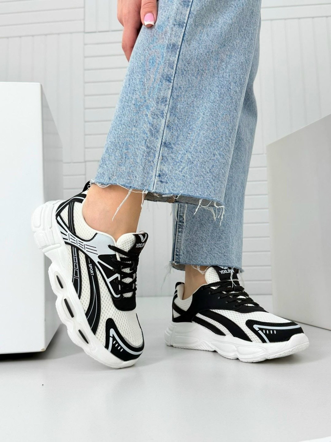 кроссовки,кроссовки женские,кроссовки модные,повседневные кроссовки,массивные кроссовки