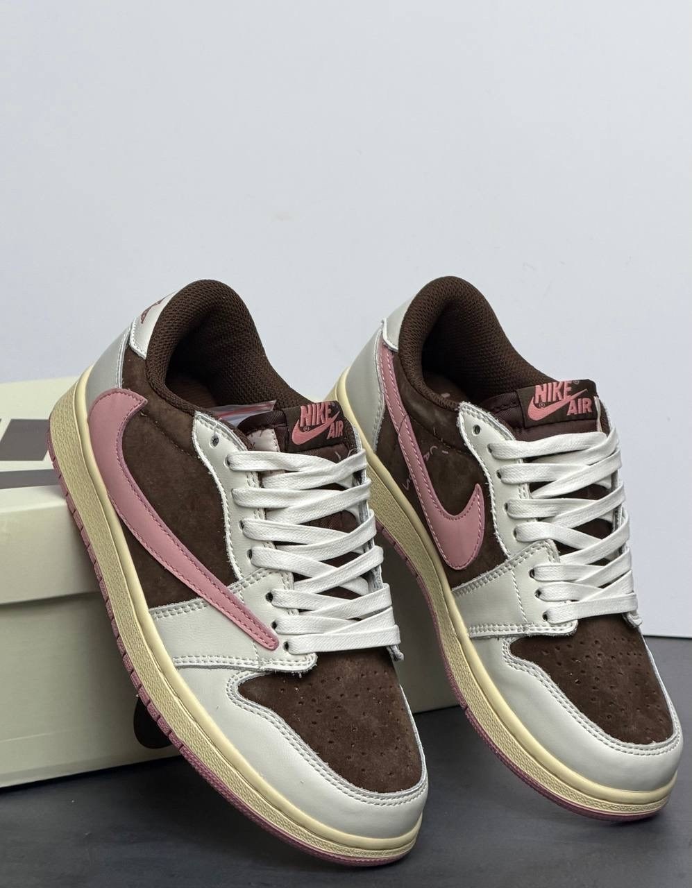 кроссовки nike travis scott x air jordan 1 low,air jordan 1 low travis scott,nike air jordan 1 low x travis scott,nike air jordan 1 low travis scott,кеды travis scott x air jordan 1 pink oxford