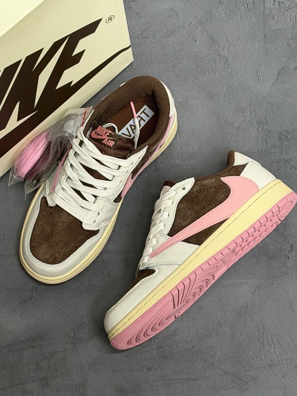 кроссовки nike travis scott x air jordan 1 low,air jordan 1 low travis scott,nike air jordan 1 low x travis scott,nike air jordan 1 low travis scott,кеды travis scott x air jordan 1 pink oxford