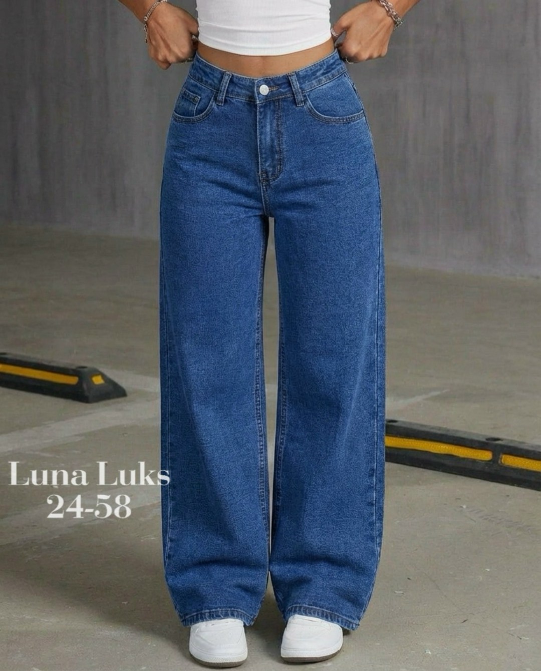 женские джинсы широкие прямые,женские джинсы,женские светло-серые джинсы свободного кроя,джинсы трубы широкие с высокой посадкой,джинсы трубы женские с высокой посадкой