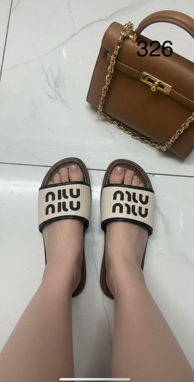 шлепанцы модные,,женские шлепанцы,шлепанцы miu miu,шлепки женские