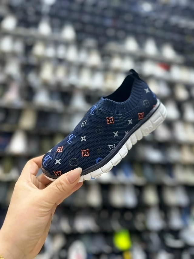 ,женские слипоны, оптом,кроссовки текстильные,обуви